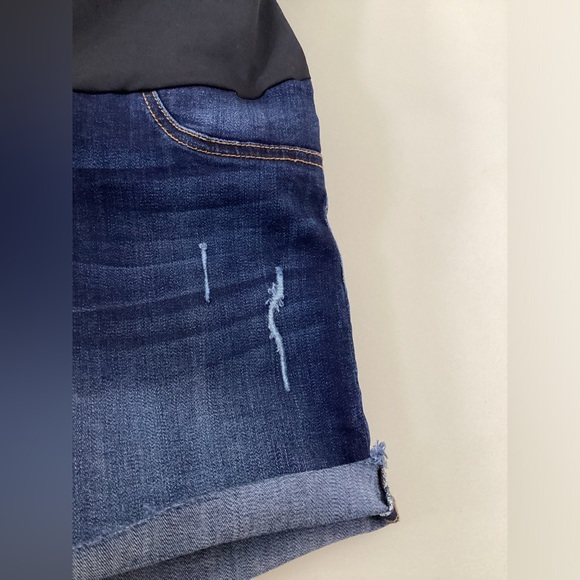 Just Black maternity jean shorts 32 - Picture 2 of 5